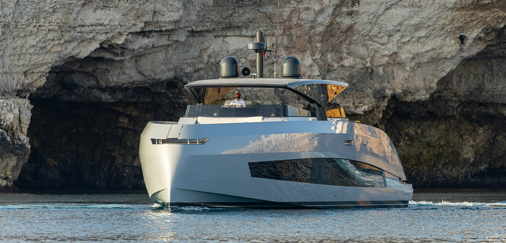 Manda Yachts - S07 Spider